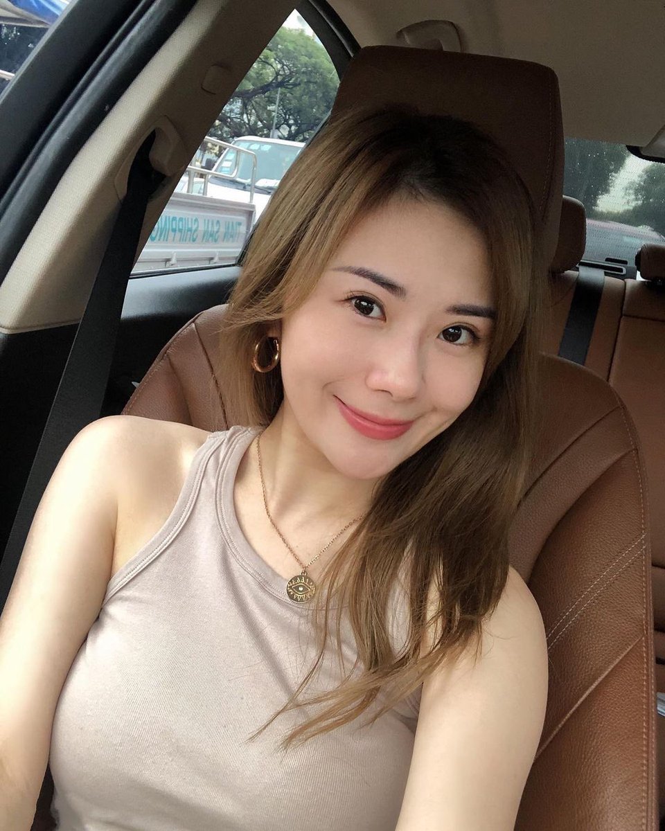 这几天推友都私信说未婚妻就算包得再怎么紧实也难掩好身材, 还说闷骚型的大多都真骚。的确媳妇各方面都不错就大腿肉了些，不过微胖不香吗😂 #公开女友 #曝光女友 #出卖女友 #未婚妻 #人妻 #绿帽淫妻 #绿帽献妻 #意淫 https://t.co/8dsad6xBWL