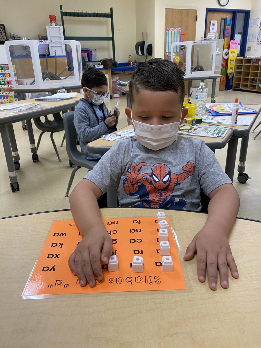sayalarod's tweet image. Reading Work Stations 📚#springintersession #WeAreClintISD #Kindergarten