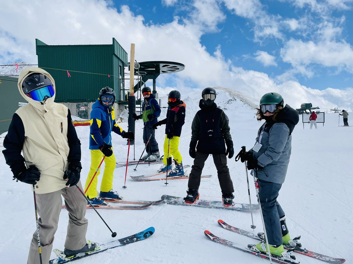 GDraper70's tweet image. Arapahoe Basin today ❤️