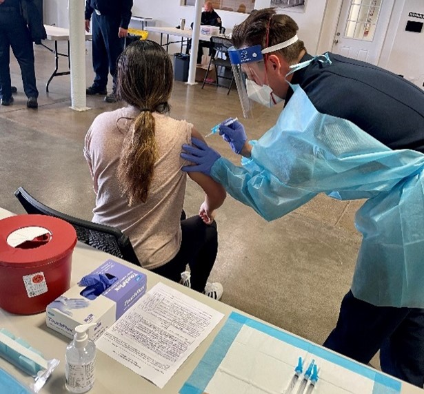 EncinitasGov's tweet photo. The Encinitas Fire Department have played a key role in helping to vaccinate more than 29,000 county residents against COVID-19 over the past 3 months as part of Operation Collaboration. Read more here: https://t.co/Zy3Mlx7eWJ 
#coronavirus #operationcollaboration #vaccine https://t.co/CRxfkXXIF2