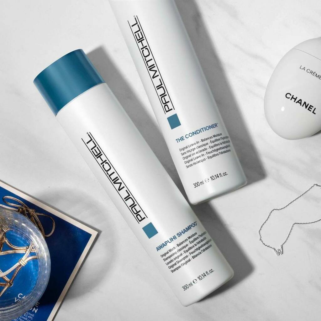 Double dew-ty 💦 #AwapuhiShampoo &amp; #TheConditioner are powered by the moisturizing goodness of awapuhi to smooth hair and improve texture. 

💧Bonus: these #vegan #colorsafe
products also multitask as a luxurious body wash and rich moisturizer for skin! 💧
⁠
.
.
.
.
.
🔹for …