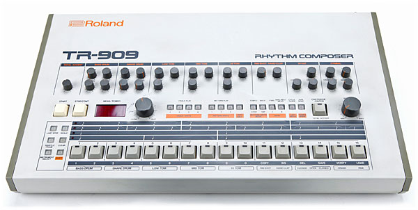 synth_oclock's tweet photo. It's Roland TR-909 PM.
https://t.co/HxpWD7lEKh https://t.co/H57rKLs1pu