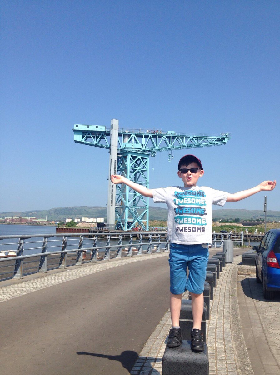 Lest we forget the Clydebank Blitz! 80 years ago today, my hometown of Clydebank was the target of one of the most intense Luftwaffe bombing raids of World War II. My thoughts and prayers are with those lost in the Clydebank Blitz ❤️🌹