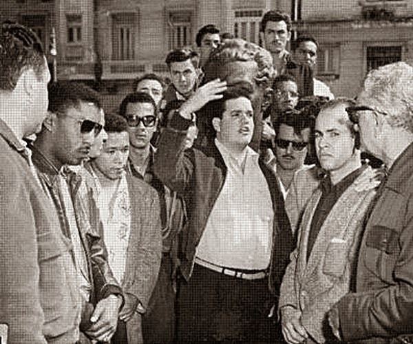 CubaSolidarity's tweet image. Student leader and president of the Federation of Cuban Students (FEU), José Antonio Echeverría, was shot and killed in the street by the university steps and a plaque now marks were he fell. #onthisday #cubanhistory 2/3