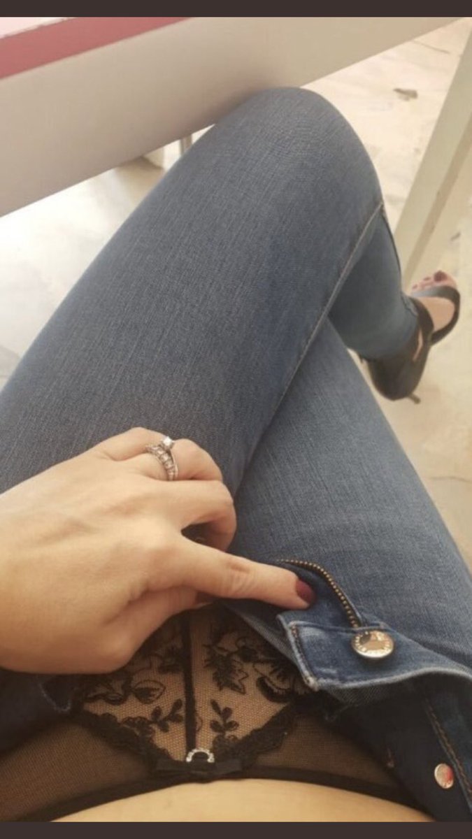 Günaydın canlarım kilodum nasıl şuan dışardayım akşam eve gidince bütün vücudumu görmek isteyenler yorum yapsın