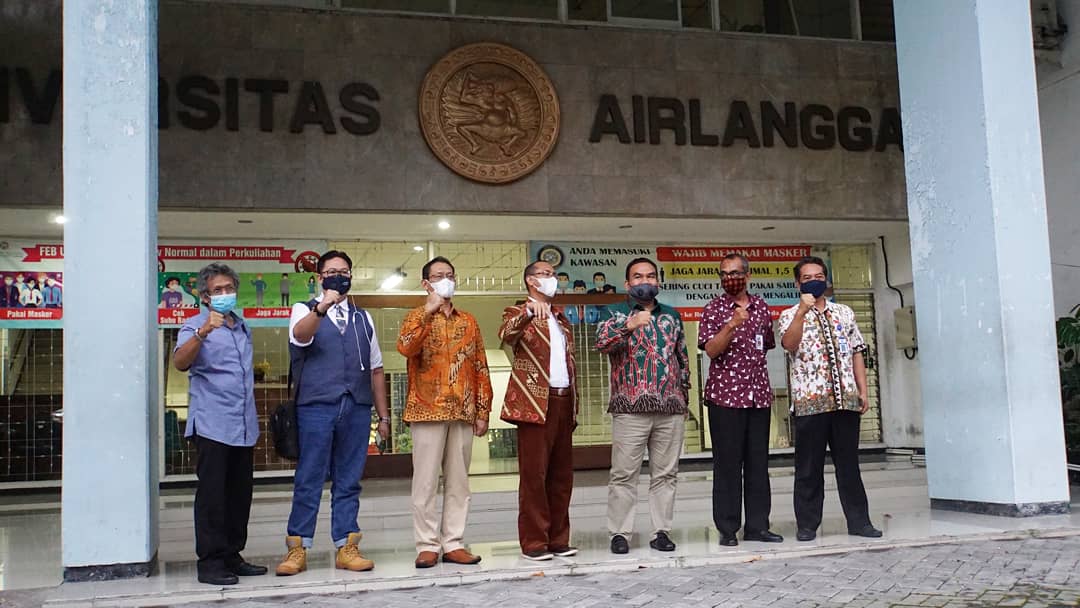 AriefRohman_838's tweet photo. Penjajakan kerjasama dengan Universitas Airlangga (UNAIR) Surabaya. Alhamdulillah banyak profesor yang berminat untuk membantu pembangunan Blora kedepan dengan segala potensi dan tantangannya... Bismillah 🤲🤲 Sesarengan mbangun Blora

#AriefRohman 
@ganjarpranowo https://t.co/PZ6rdNgwde