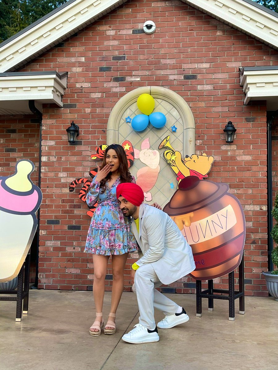 diljitdosanjh's tweet photo. #HonslaRakh  This Dussehra, 15th October 2021 🍼👶

@ishehnaaz_gill #ThindMotionFilms https://t.co/o2bBeU15q3