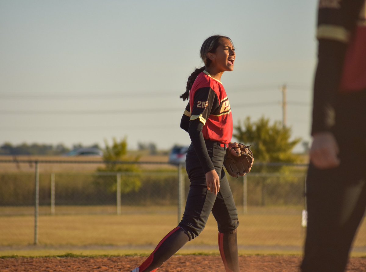 Super excited to announce that I will be continuing my education and softball career at Lamar University!! I want to thank my family, friends, and coaches for always supporting me!! #GoCards #mvp35 <a href="/LamarSoftball/">Lamar Softball</a> <a href="/AmyHooks10/">Amy Hooks</a> @TMACthirtyfour <a href="/EPSYD35/">Epic Premier Sydney</a>