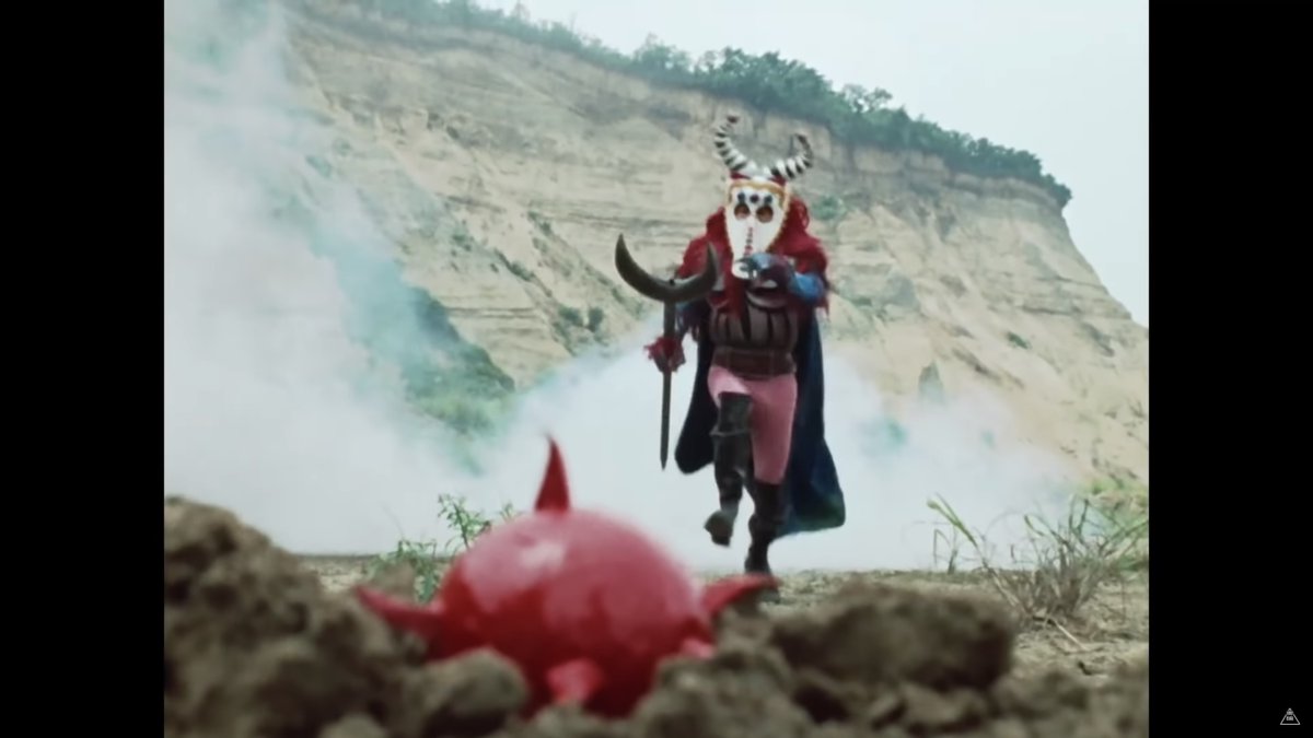 ট ইট র Vmx 秘密戦隊ゴレンジャー おどろおどろしいデザインのドクロ仮面 ホラー演出の連続と怪奇志向 の14話 ゲストの潮健児さんが ドクロ仮面以上に妖しい存在感を発揮 T Co 5fz9qtojiu