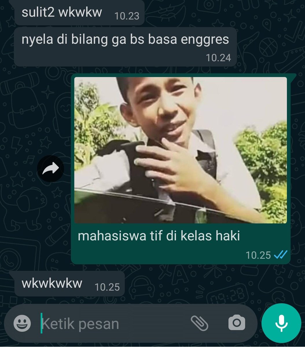alfidi4_'s tweet photo. kaprodi baru ngajar haki dengan english https://t.co/ED7rjN1FwQ