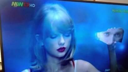 nang_yoon's tweet photo. Military TV channel "MWD" is illegally boradcasting @taylorswift13's STYLE MV without permission &amp; license though their channel is banned &amp; removed from @Facebook. This is Copyright Infringement.
 @taylornation13 @BigMachine
#WhatsHappeningInMyanmar https://t.co/JRg5Rn9umL https://t.co/k2FrXgCNQ9