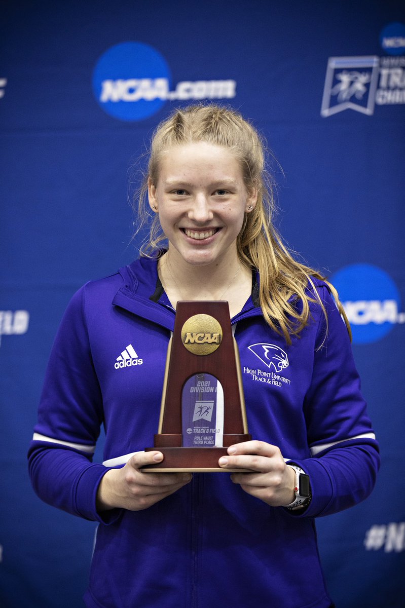 HPUTrack's tweet photo. Sydney Horn finishes third at 2021 NCAA Championships! The highest individual finish at a National Championship in HPU history!

#DefendTheTeam x #GoHPU https://t.co/LVxyJPkzYs