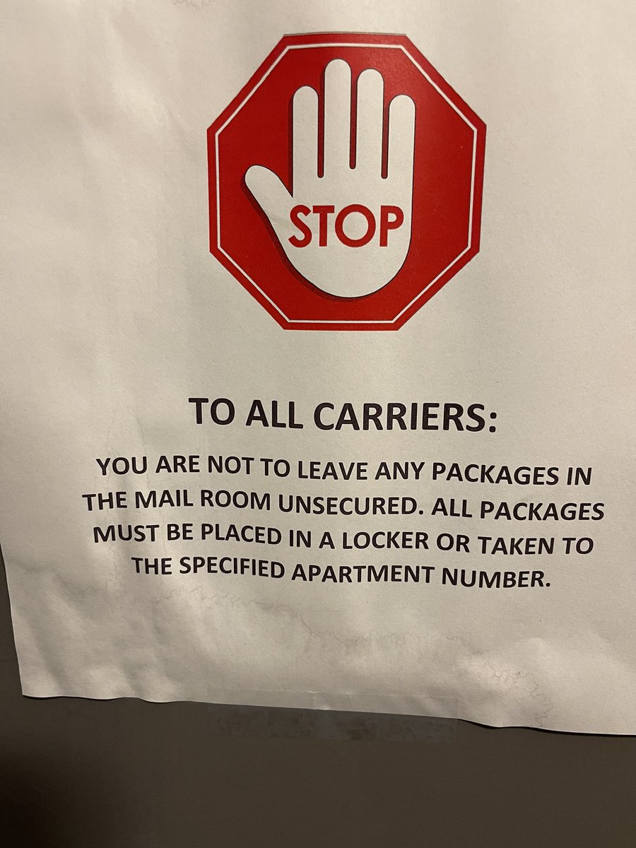 StanleyRoberts's tweet photo. Sign,what sign? 👀#NoOneReadsSigns https://t.co/oX1ZsSat3p