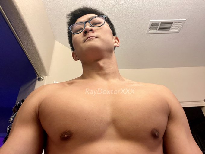 I heard y&rsquo;all like chests 🙈 what do you think of mine? 🤓👉🏼👈🏼 https://t.co/iB50LtCXib<a href="/tag/valentinesday"class="tags"><span>#valentinesday</span></a>