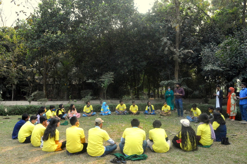 Manik_buet's tweet photo. The Earth Champions Programme (ECP) 2021, the signature youth environmental stewardship program of Bangladesh has kicked off to equip youths to be a driver of change for environmental protection. 
#EnvironmentalJustice #youth #ClimateAction #NatureBasedSolutions #earthclub https://t.co/o116FlCrD9