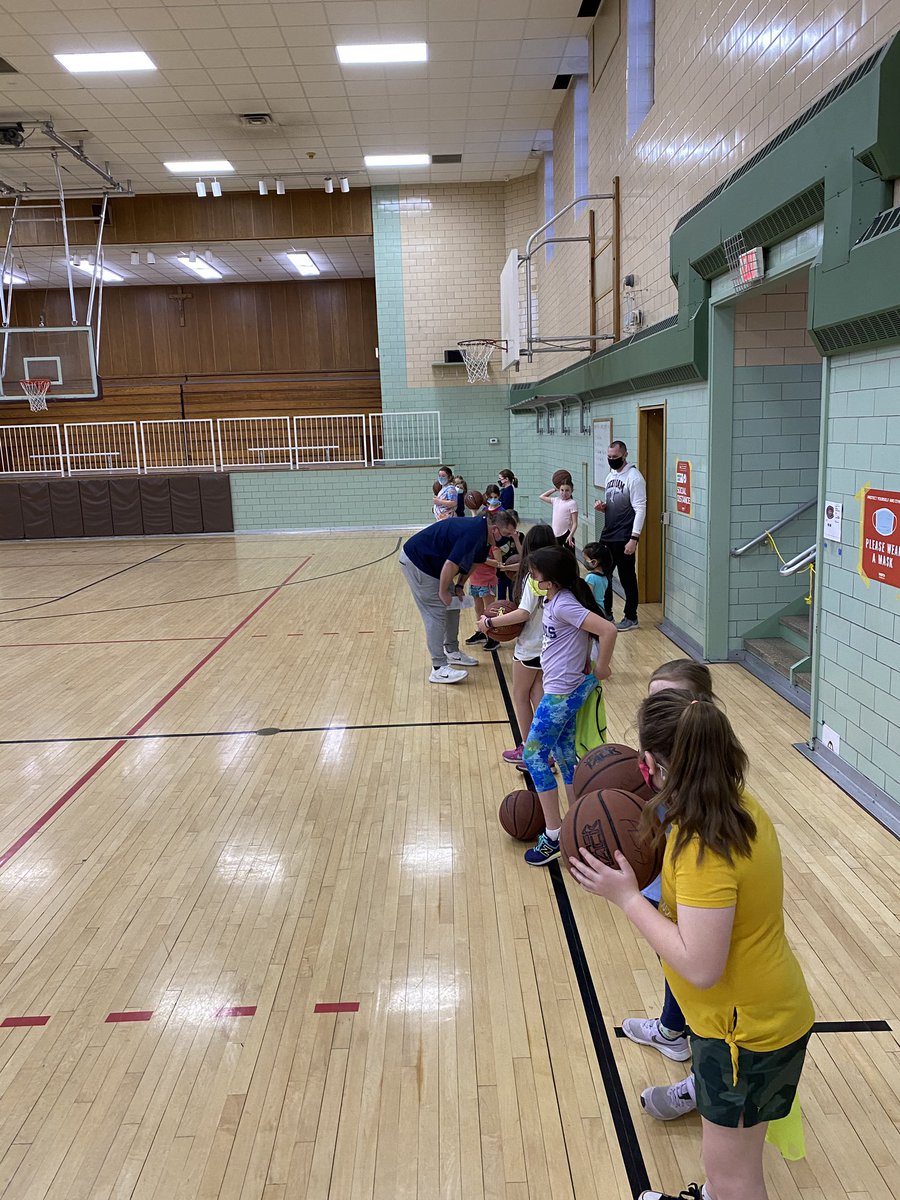 ASAWildcatsAAU's tweet image. What better way to spend a Friday night than playing the game we love 🎉🏀 These little KITTENS putting in the work to become WILDCATS 💪🏼 @ASAhoops  #ASAHoopsFamily