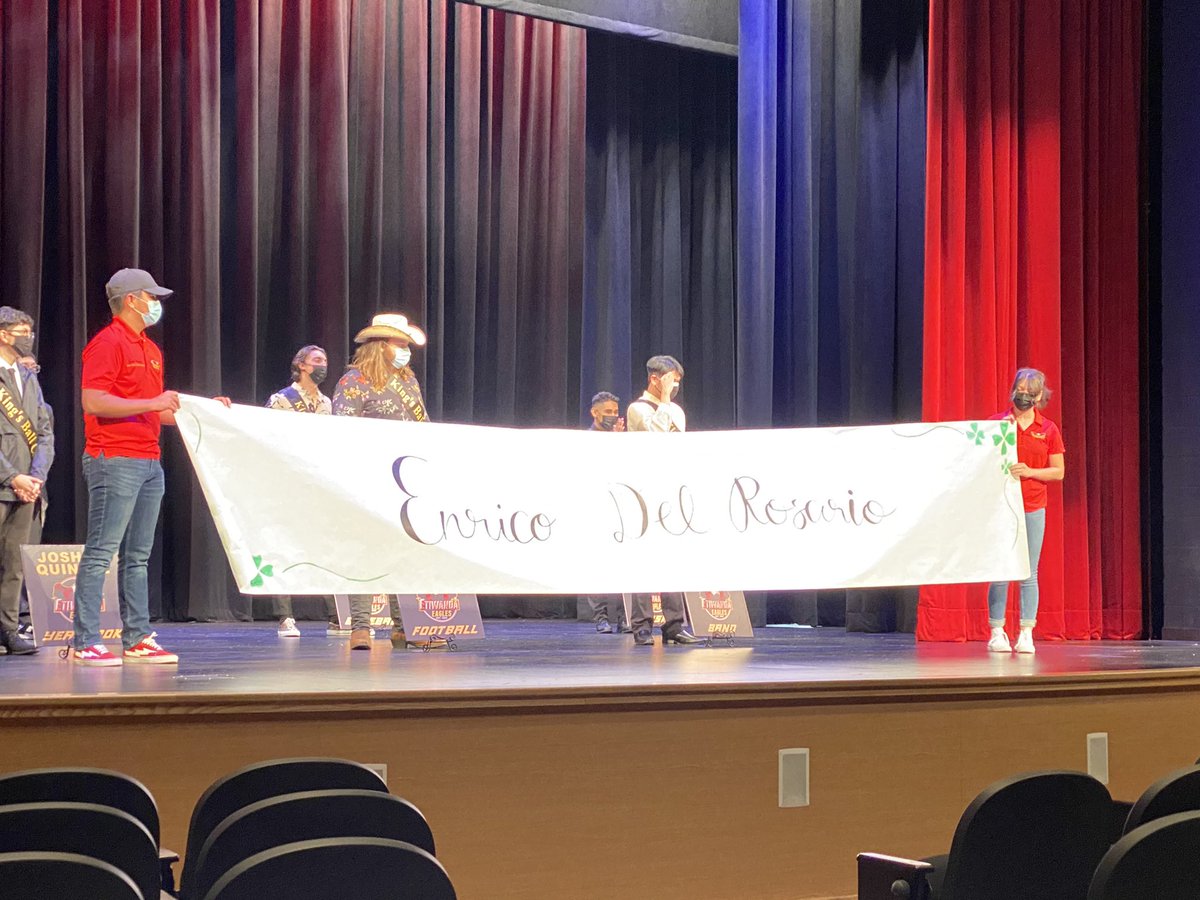 EtiwandaRed's tweet photo. Congrats to our 2021 Kingsball King....Enrico Del Rosario!!! @asbEtiwanda @sa_etiwanda #EaglePride #AlwaysReppinTheE https://t.co/bTEns62AZp