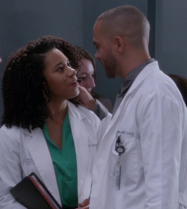 danies_logic's tweet photo. my loves and their sexy eye contact #Jaggie #Mackson https://t.co/dRTSjSnmiA