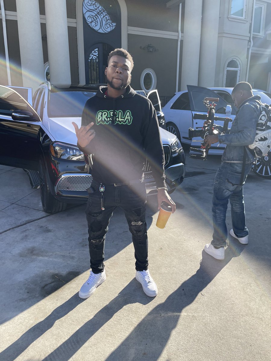 ThrowdoffYungin's tweet photo. 3hree ✅ https://t.co/BUd6QX0rFV