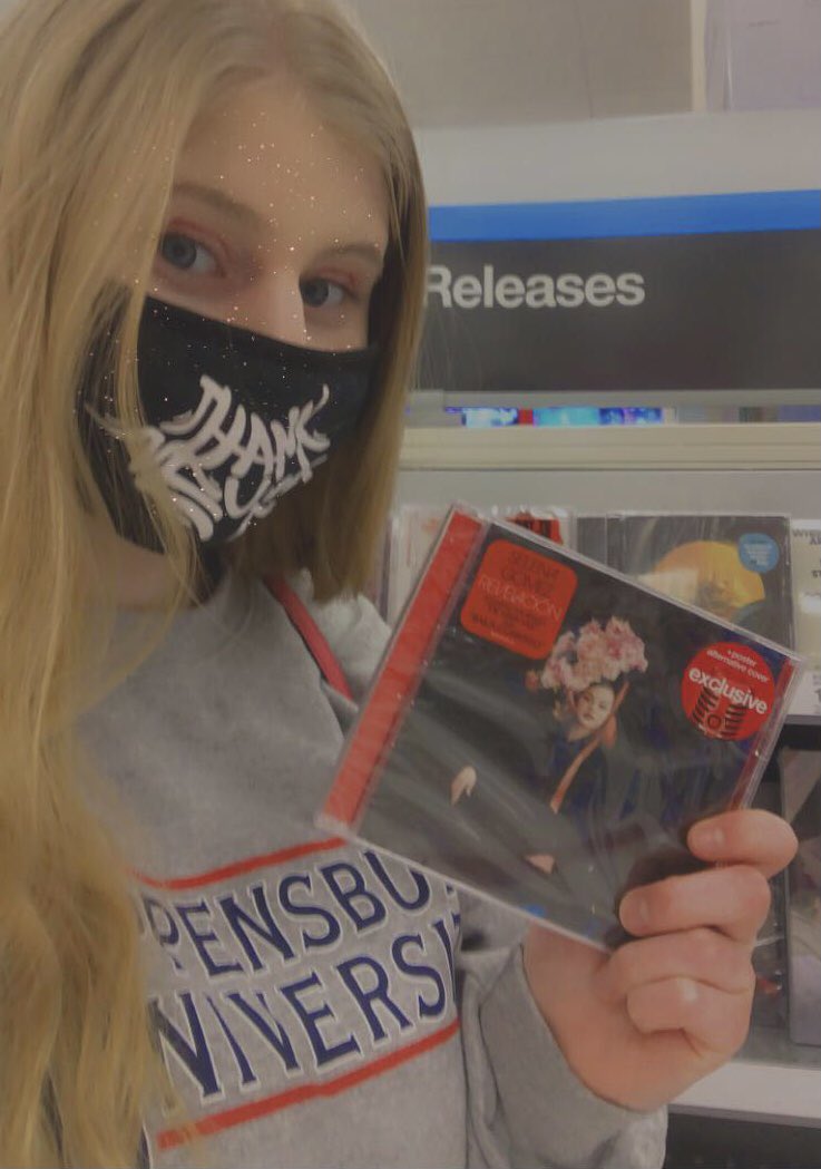SamanthaPopstar's tweet photo. I’ll always support your music Selena! #REVELACION #RevelacionOutNow https://t.co/jjLT5fyLDr