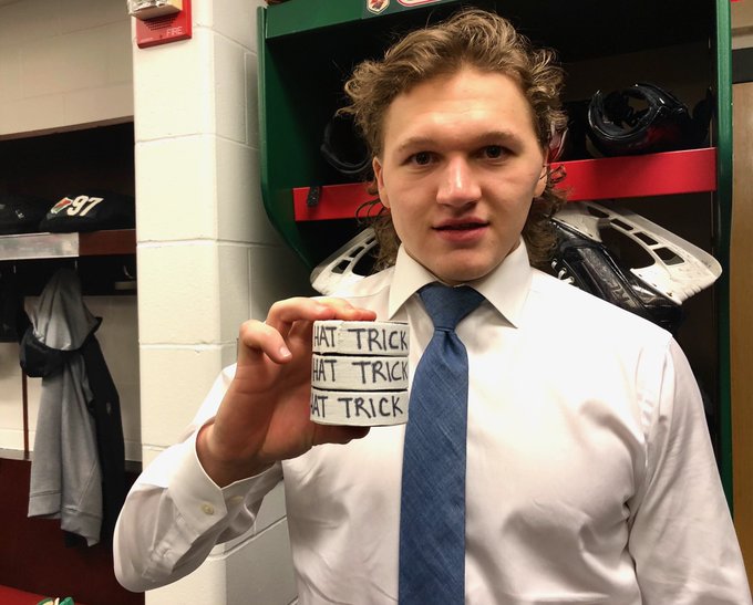 EwVY3nxWgAcJkhY?format=jpg&name=small