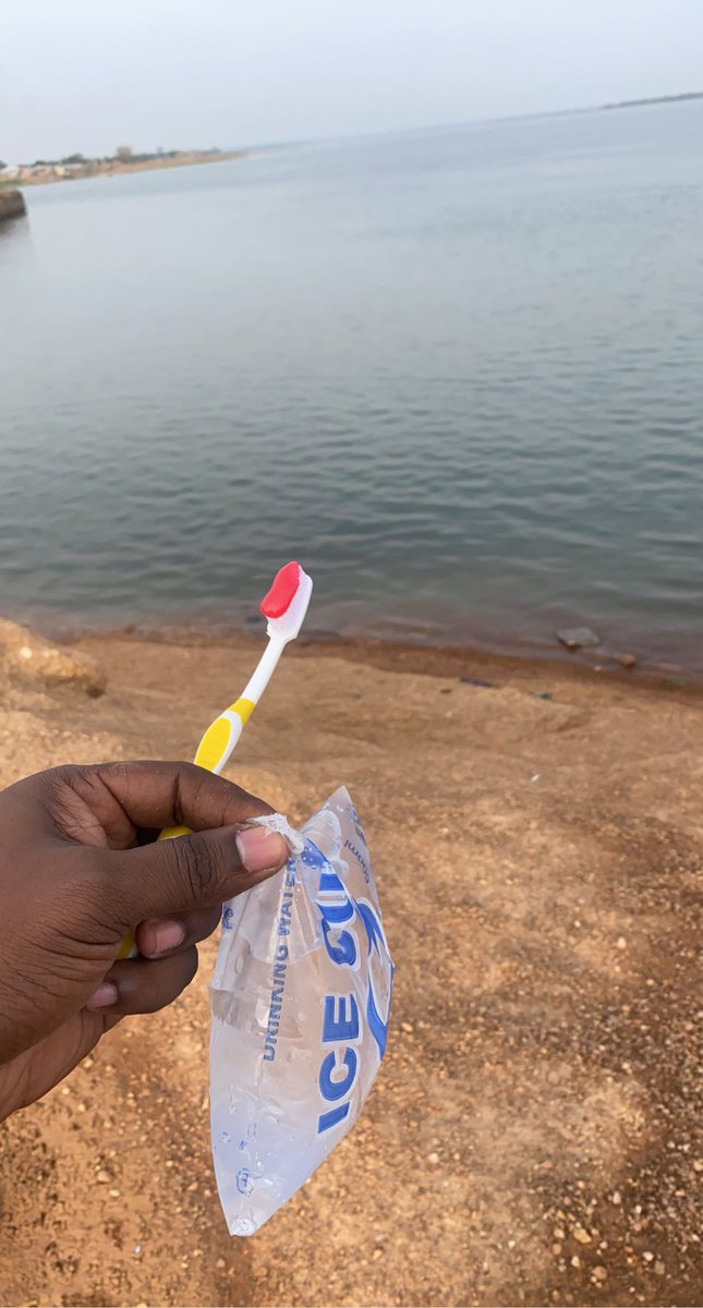 johndumelo's tweet photo. Early morning in Dambai. Catching the ferry to Kraachi. 😁 https://t.co/HvmeIuUIrc