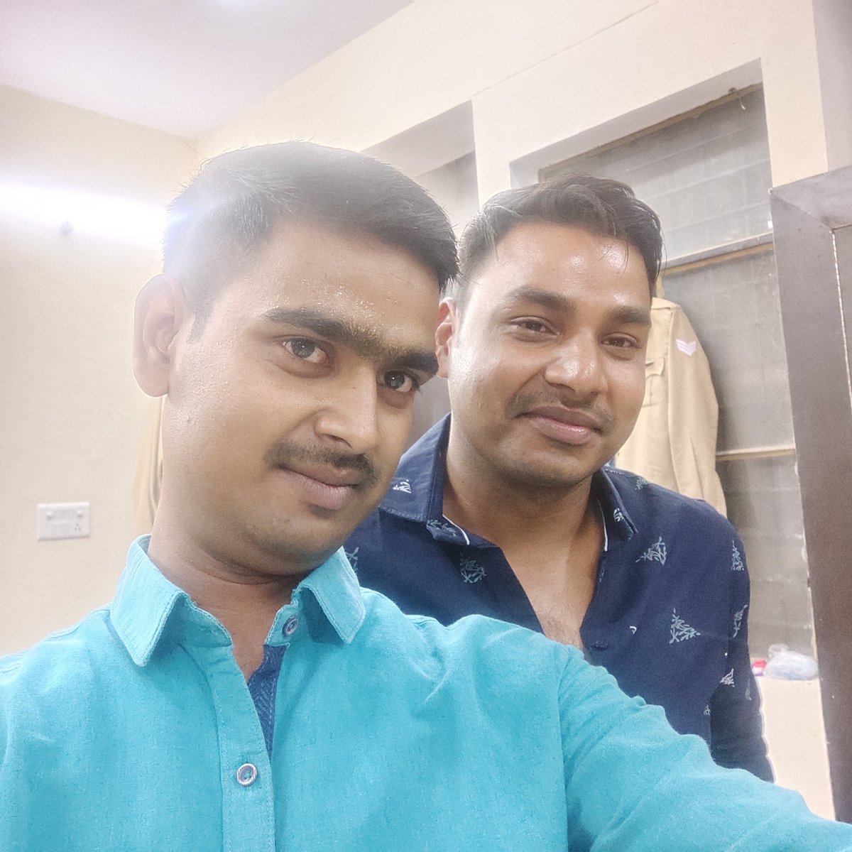 Farrukhabadiii's tweet photo. आपको कौन सा वाला #BlueTwitter अच्छा लगा? चूज कर लो क्योंकि #Blue तो अपना आल टाइम फेवरेट है।
#BlueWithfriend #BlueWithparty #BlueWithAgri #BlueNormal
@NaturalKurmi @PinkuSachan01 @AmitSachan51 @RavendraSPatel @SumitraSinghPa1 @obcricha @Anjalivermabbk https://t.co/YAAr7XeVwZ