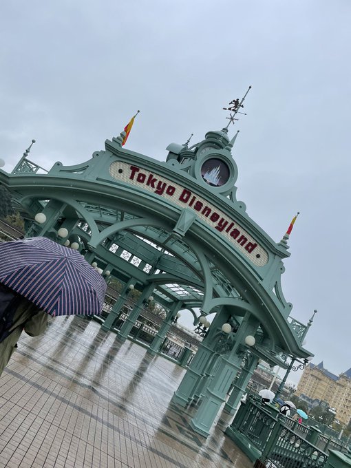 動画 千葉 幕張 ディズニーも大雨 まるで台風のような横殴りの雨 ディズニー雨えぐい まとめダネ 動画 千葉 幕張 ディズニーも大雨 まるで台風のような横殴りの雨 ディズニー雨えぐい まとめダネ