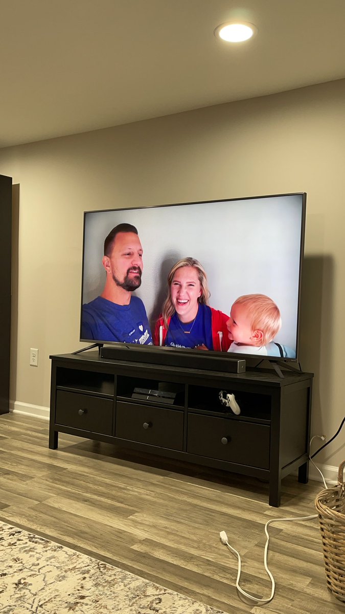 erinhaberman's tweet photo. Was sad there wasn’t a @thetimtracker @TheJennTracker video to watch tonight, then came back to YouTube before we went to bed. so glad I get my fill of my favorite fam tonight (and Lane is happy he doesn’t have to watch Jackson’s birth video again) https://t.co/2XRrmzHzTd