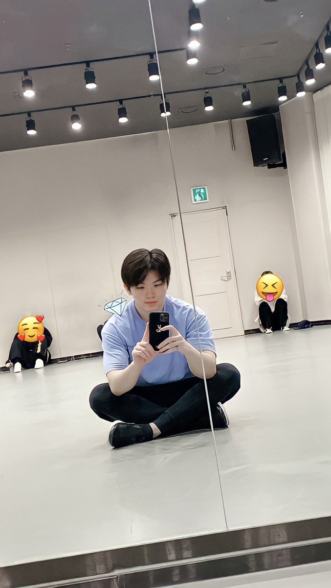 EwVlsa9VkAcLdIW?format=jpg&name=medium