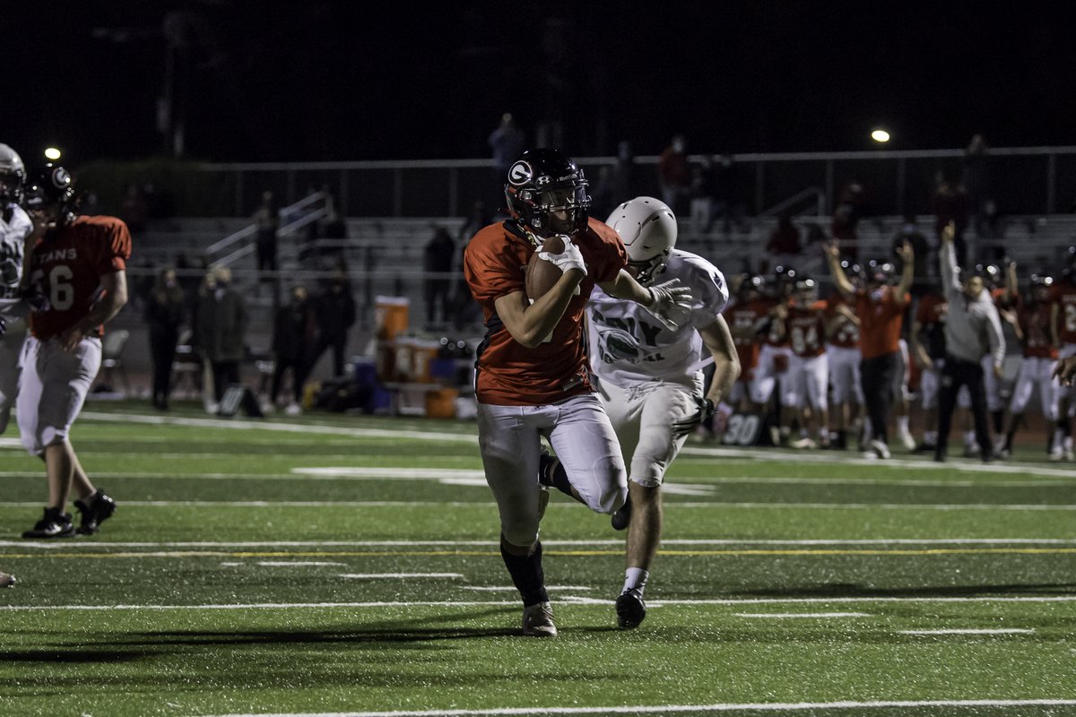 kahickey's tweet photo. Football is here! Paly vs Gunn scrimmage #paloalto #football #letsplayca https://t.co/11vefNudh5