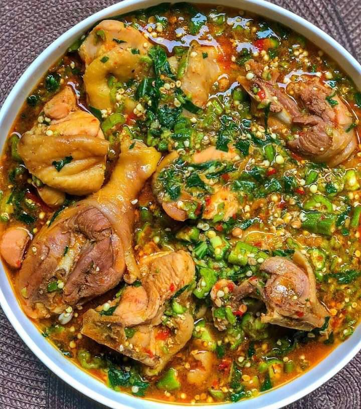 Queenpowers5050's tweet photo. Happy birthday star ⭐️ girl😘😘Enjoy my sweet okro soup 😘😊#HappyBirthdayErica https://t.co/urgeme8fp6