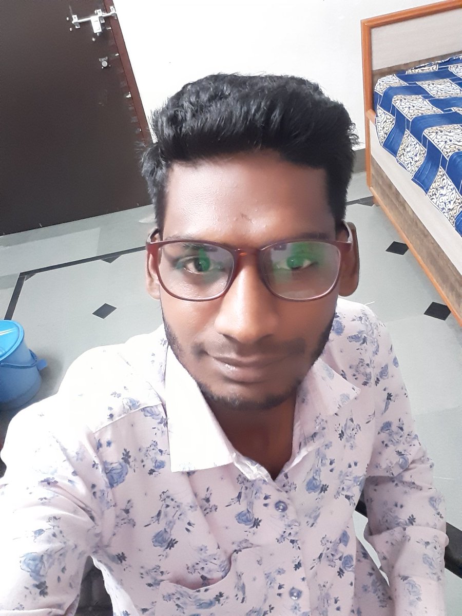 singhbufendra's tweet photo. आजमाना अपनी यारी को पतझड़ में ऐ दोस्त...
सावन में तो हर पत्ता हरा नजर आता है... #RAwNA.BS.PANWAR https://t.co/vRg4UOflPz