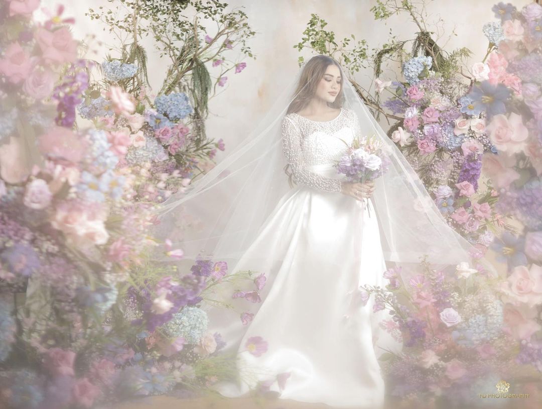 Aurel Hermansyah saat melakukan sesi pemotretan prewedding