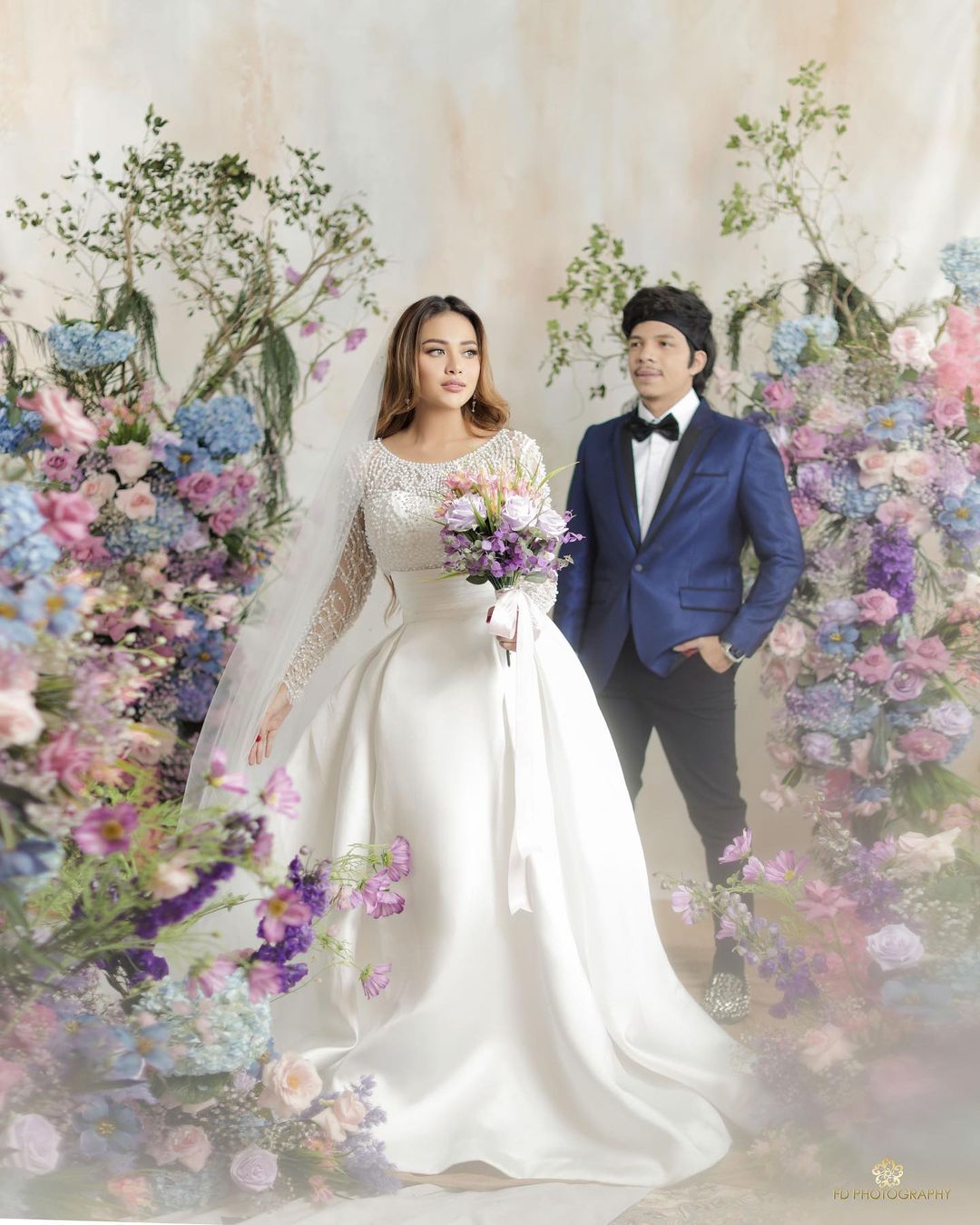 Aurel Hermansyah dan Atta Halilintar saat melakukan sesi pemotretan prewedding