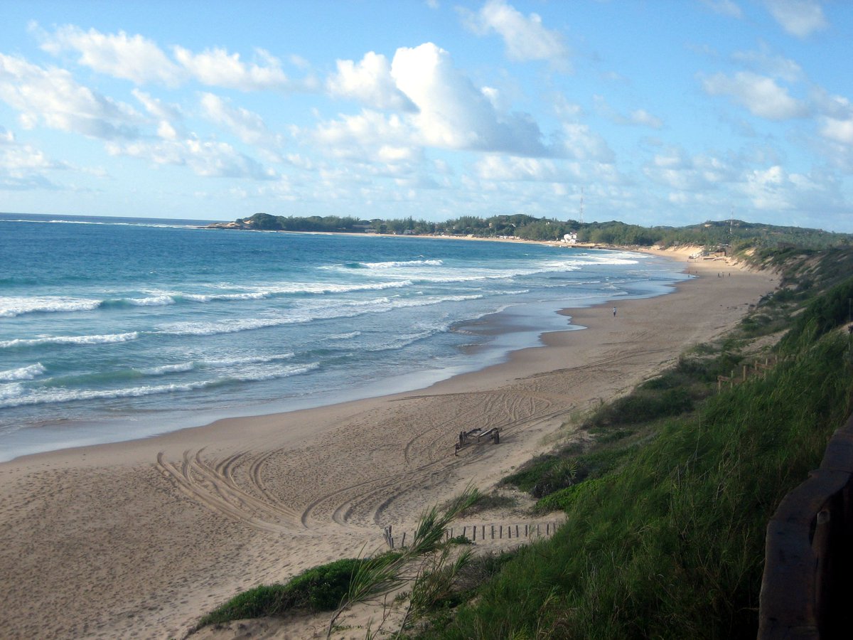 We're going surfing at today's site in Mozambique, we're headed to Tofinho Beach (Praia do Tofinho) in Inhambane Province on the Indian Ocean. It's a popular tourist and holiday location.