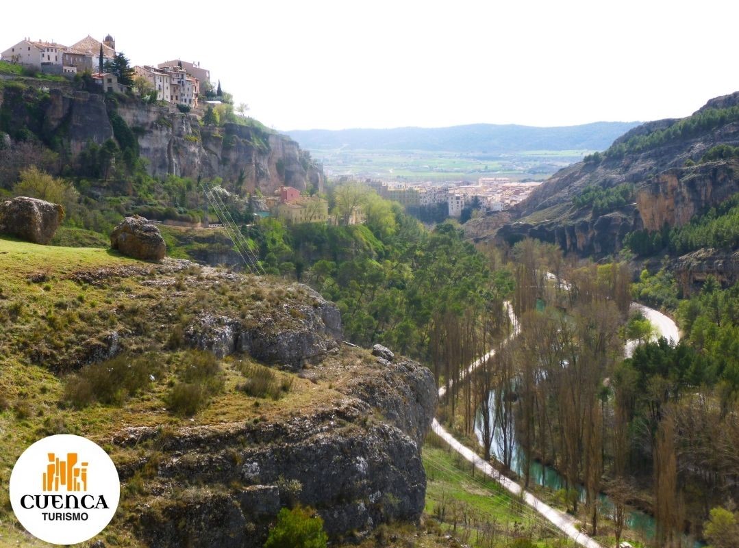 Turismo_Cuenca's tweet photo. Caminar al compás del agua 🚶, dejarte sorprender por el paisaje 🏞, explorar caminos arbolados🌲, respirar paz y tranquilidad...😇 una infinidad de sensaciones que te acompañarán en cada ruta a pie por Cuenca.🥾

¡Consulta nuestro mapa de senderos 🗺 y elige el que más te guste! https://t.co/GGJ7v8EwYo