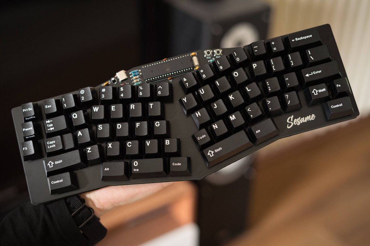 ট ইট র Talpkeyboard Sesamiというキーボードらしいです 名前の由来はおそらく作者がelmoだからかと思われます Dipがどんと乗っていてのこの形がとても新鮮です T Co M2tow0g4yk ট ইট র Talpkeyboard Sesamiというキーボードらしいです 名前の由来はおそらく作者がelmoだからかと思われます Dipがどんと乗っていてのこの形がとても新鮮です T Co M2tow0g4yk