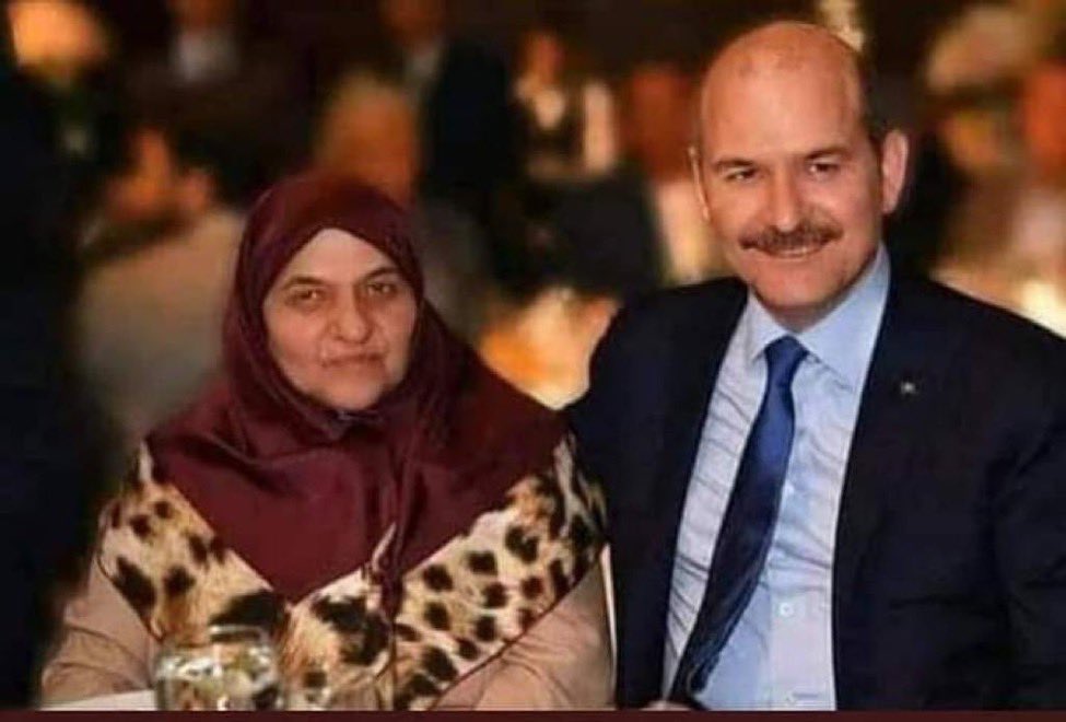 Bakanımız Sayın <a href="/suleymansoylu/">Süleyman Soylu</a> nun Kıymetli Annesi Servet Teyzemize Allah’tan rahmet; Kıymetli Bakanımıza,Ailesine,sevdiklerine sabırlar diliyorum.
Mekanı cennet olsun.