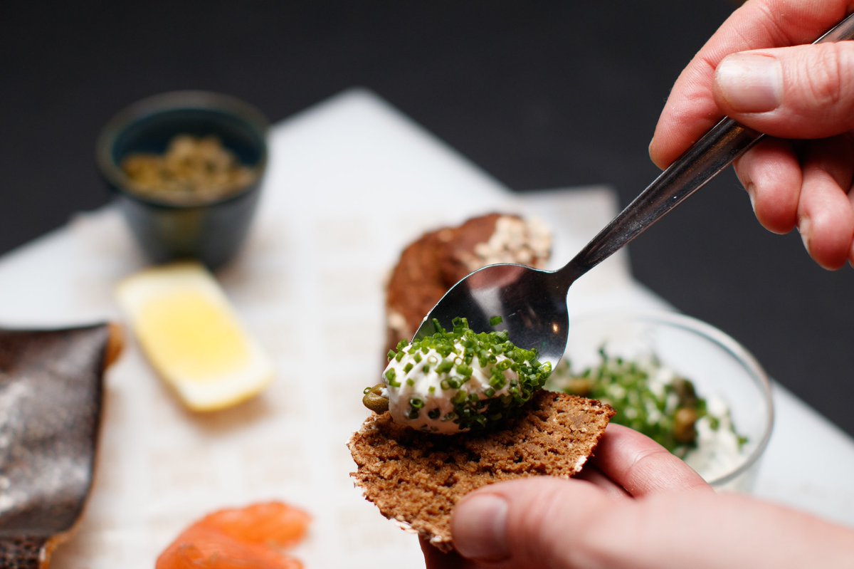 FadeStSocial's tweet photo. Clare Island, hand cured, hand smoked salmon with treacle brown soda bread with cream cheese, soft herbs and capers.
#MothersDayMenu #FadeStreetAtHome #mothersday #delivery #gift #dinner #foodtogo #foodie #restaurantdublin #collectionanddelivery #fadestreetsocial #dineindublin https://t.co/Zh3fv09MG2