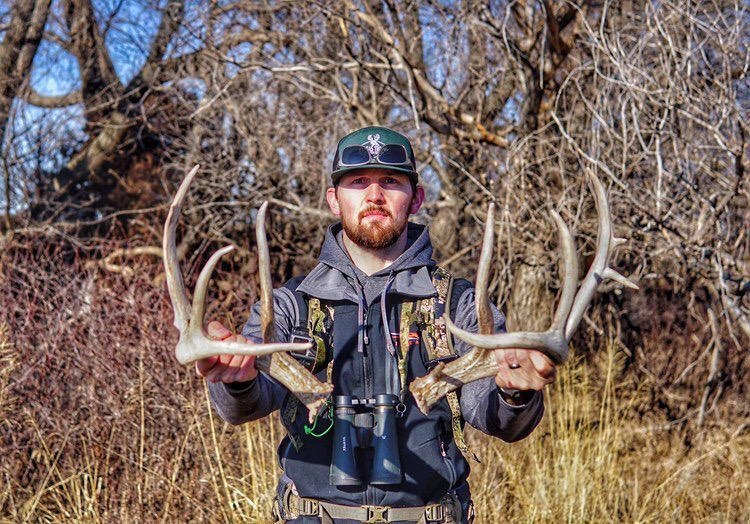 OUTDChannel's tweet photo. Have you ever found a matched set of sheds?
Devon Degenhardt with a big 8 pt set in Kansas!
#whatgetsyououtdoors #shedhunting #shedseason #shedrally #deerseason #deerhunting #kansashunting #huntkansas https://t.co/H9xVPp42e8