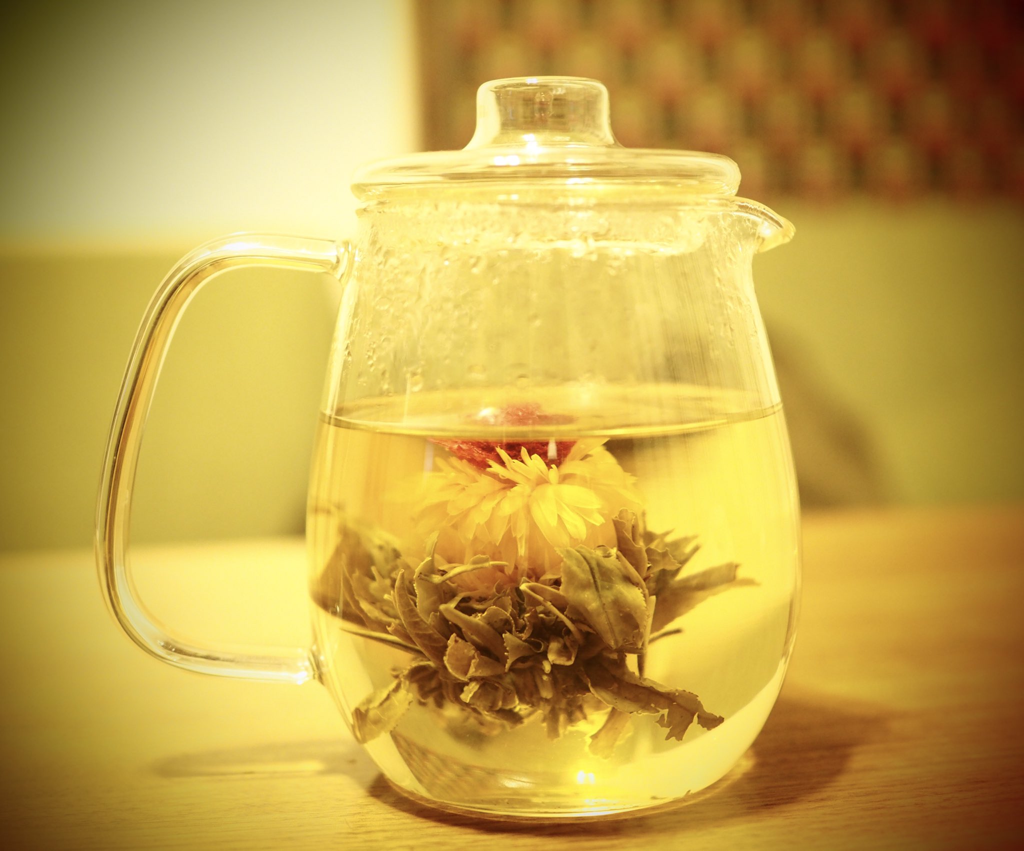 おくざわ ちなつ お湯を注ぐと花のようにひらくジャスミンティーをもらった かわいい 土曜の夜にぴったり ルピシア Lupicia ジャスミンティー T Co Sate6gcc8a Twitter