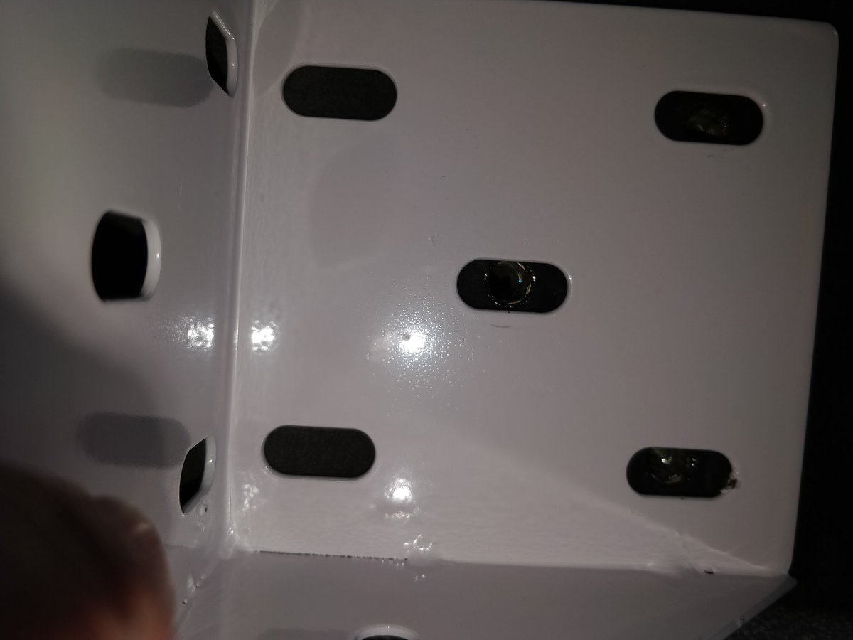 NerdAgent's tweet photo. @YarkBeds hi
Our bed we ordered came today but the head board has the screw holes drilled in the wrong place, one hole is 0.5cm out of place and so bracket doesn't align https://t.co/oVk7I4zzdg