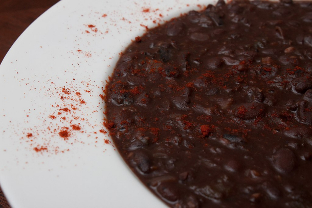 epicuruscom's tweet image. Guinness Black Bean Soup - epicurus.com/food/recipes/g…