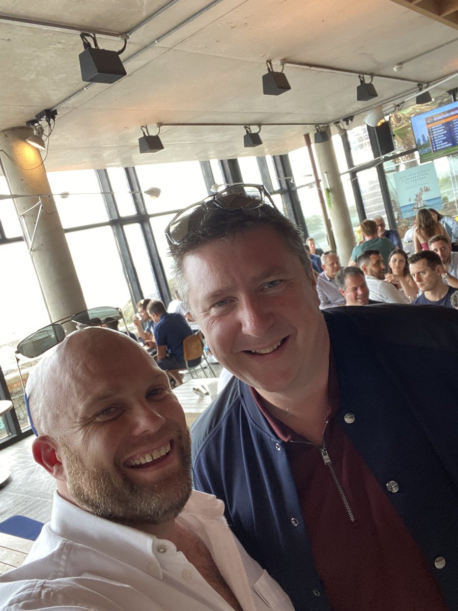 tristan_oh's tweet photo. This time last year popping up on my phone. What a crazy day! @CroftyF1 @tedkravitz #melbournef1gp2020 https://t.co/F7TGD8lPyz