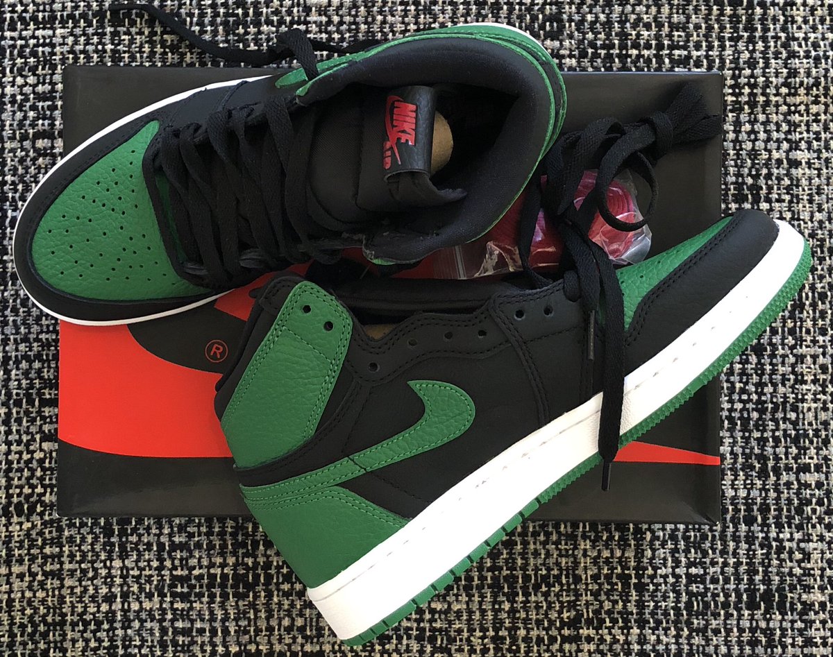 KultureNam's tweet photo. Special order by 1 of Namibia’s flyest female sneaker heads &amp; style icons! 

Jordan 1 Retro High OG
Pine Green 🌲 

More premium sneakers being added to stock for official launches. 

Online store - End March 2021
Physical store - End April 2021 https://t.co/zBcJYulqF6