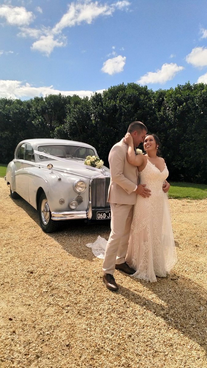 Maddi &amp; Michael, wishing many happy ever afters &amp; congratulations from all the team at <a href="/tictactours/">Tic Tac Tours</a> 

#weddingtransport #weddingcarhire #weddingcars #brisbaneclassiccarhire #weddinglimousines #bestweddingcars #weddingcarsbrisbane #tictactours