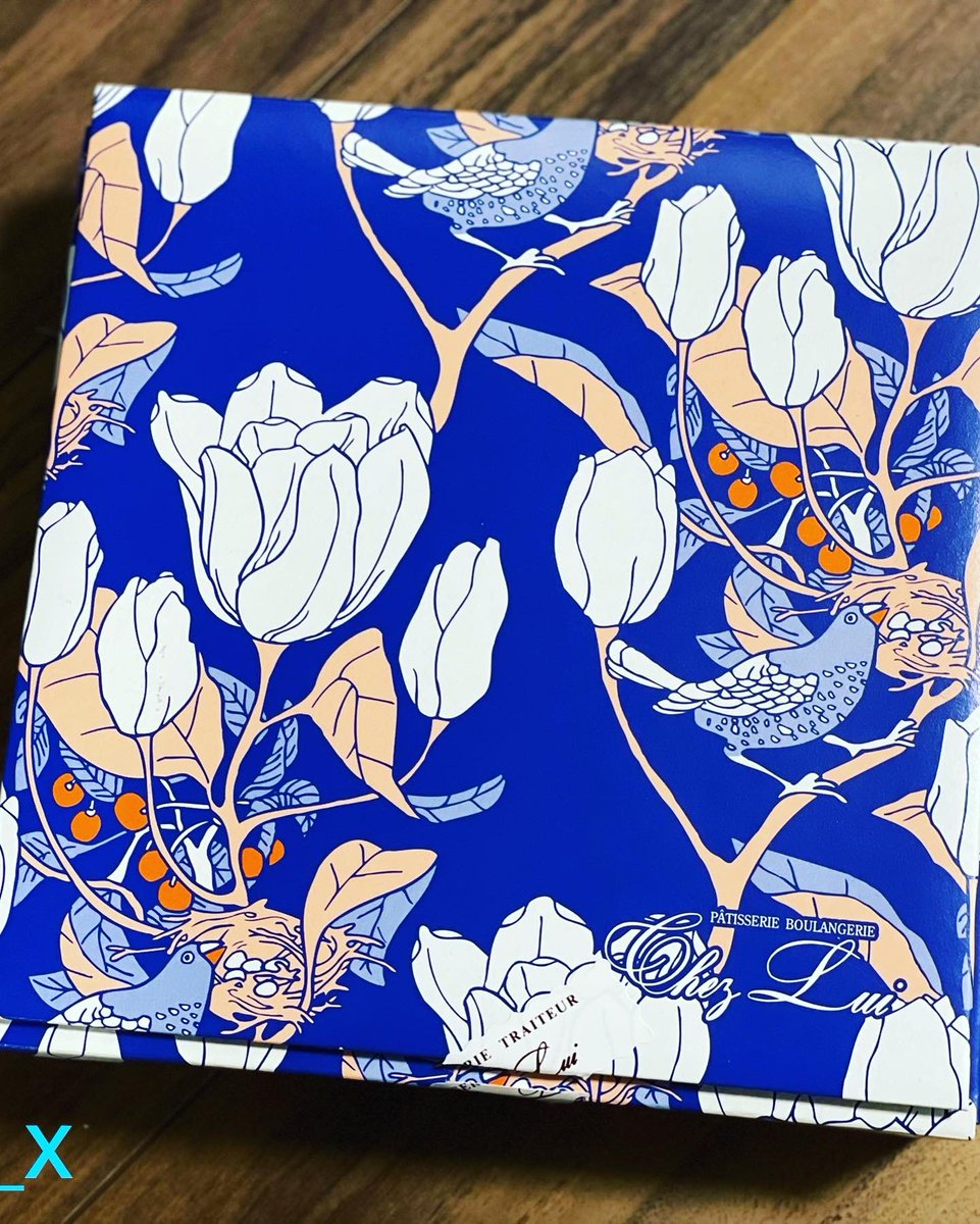 yaianst's tweet photo. ホワイトデーのお返しにシェリュイのお菓子頂いた😊箱が素敵だ✨ https://t.co/S55Lxh0vN4