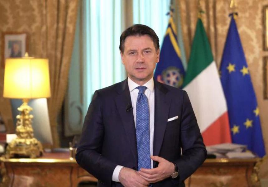 ExplorerLento's tweet photo. Tranquilli è una cosa momentanea. Rimaniamo distanti oggi per riabbracciarci più forte domani.
#lockdown2021 #zonarossa https://t.co/CSPVc8qplz