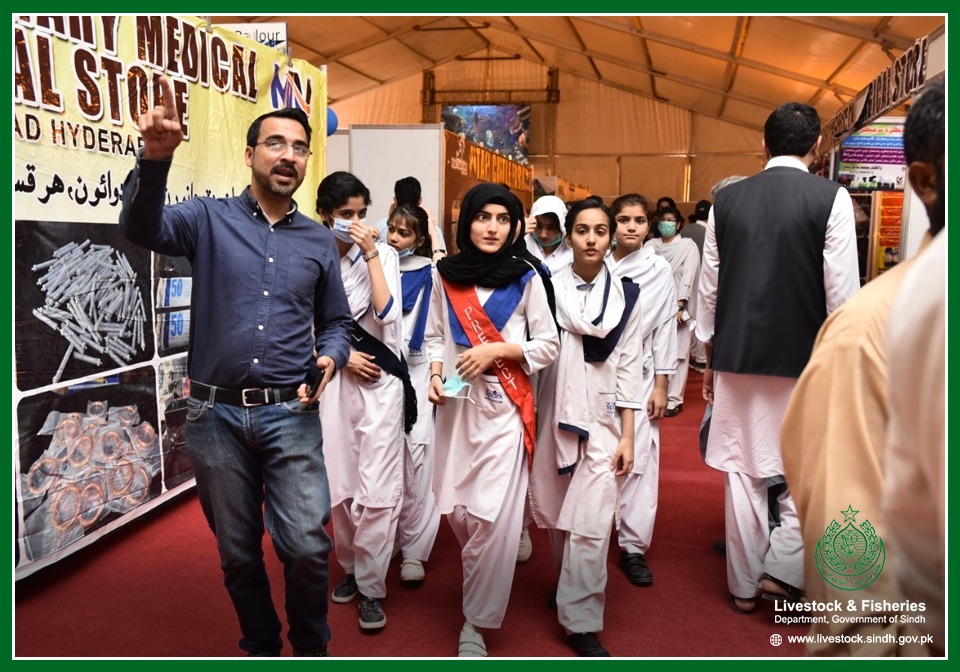 Sindhlivestock's tweet photo. The indoor hall is well set up with different exhibitors showcasing different aspects of the livestock industry.

#SindhLivestockExpo #SLE2021 
#FoodSecurityAwareness #LivestockMarketplace #LivestockPotential #BreedImprovement #DairyFarming #Poultry #Fishery #PrivateFarmers https://t.co/SknHAs1JcX